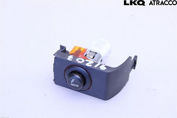 Sigarett tenner / 12.volt uttak AUDI A4 Avant (8ED, B7)