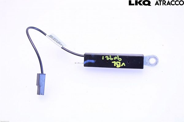 Wzmacniacz antenowy JAGUAR E-PACE (X540)