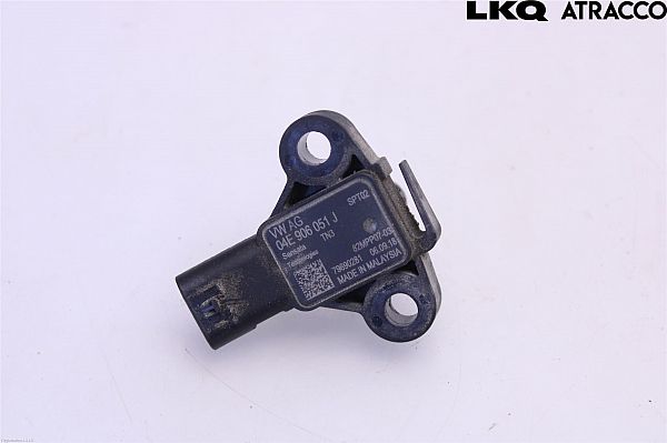 common rail (Injectie) / Verstuiver Brug SEAT LEON ST (5F8)