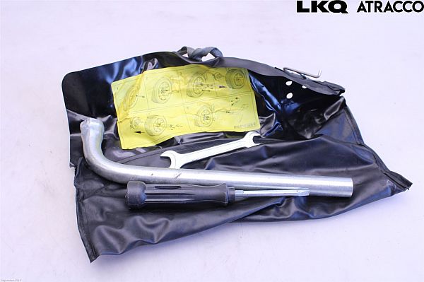 Verktøy sett VW PASSAT Estate (3B6)