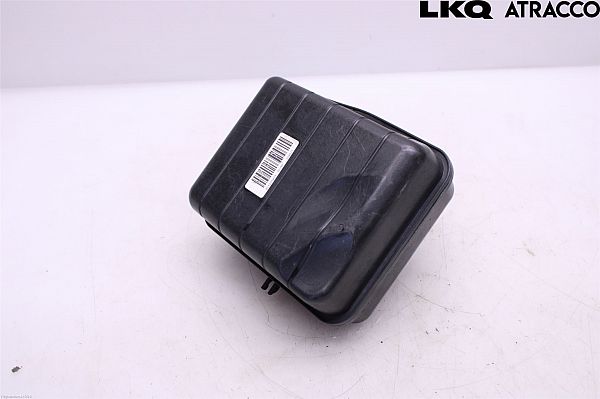 Intake resonator