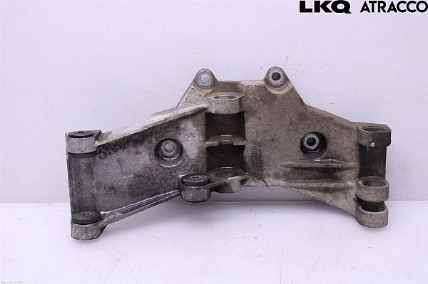 Lichtmaschinenaufhängung VOLVO 740 Kombi (745)