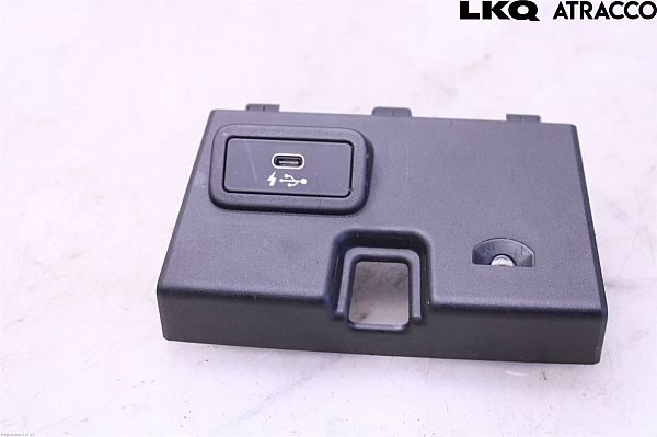 USB socket connector