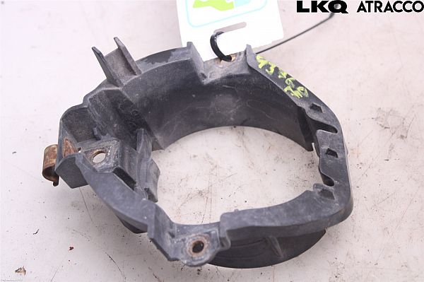 Fog light bracket