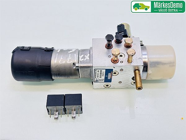 Convertible roof hydraulic pump