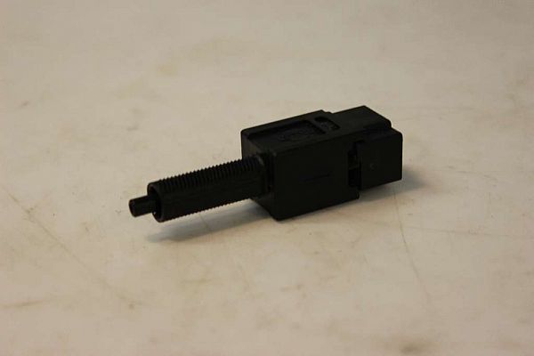 contact feu stop NISSAN QASHQAI / QASHQAI +2 I (J10, NJ10, JJ10E)