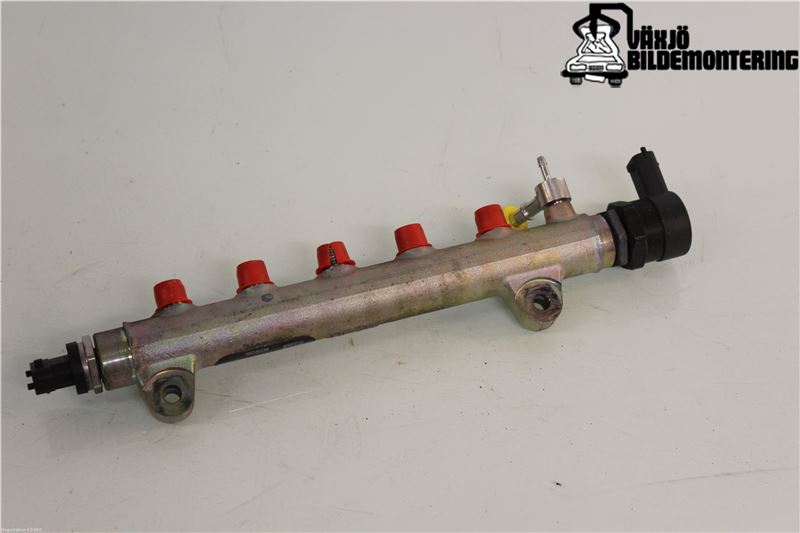 High-pressure rail / injection nozzle pipe HYUNDAI GETZ (TB)