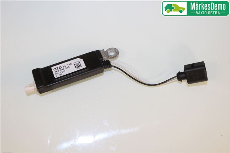 Wzmacniacz antenowy AUDI Q7 (4LB)