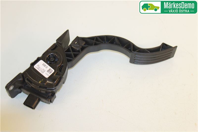 Accelerator pedal FORD FOCUS III Box Body / Hatchback