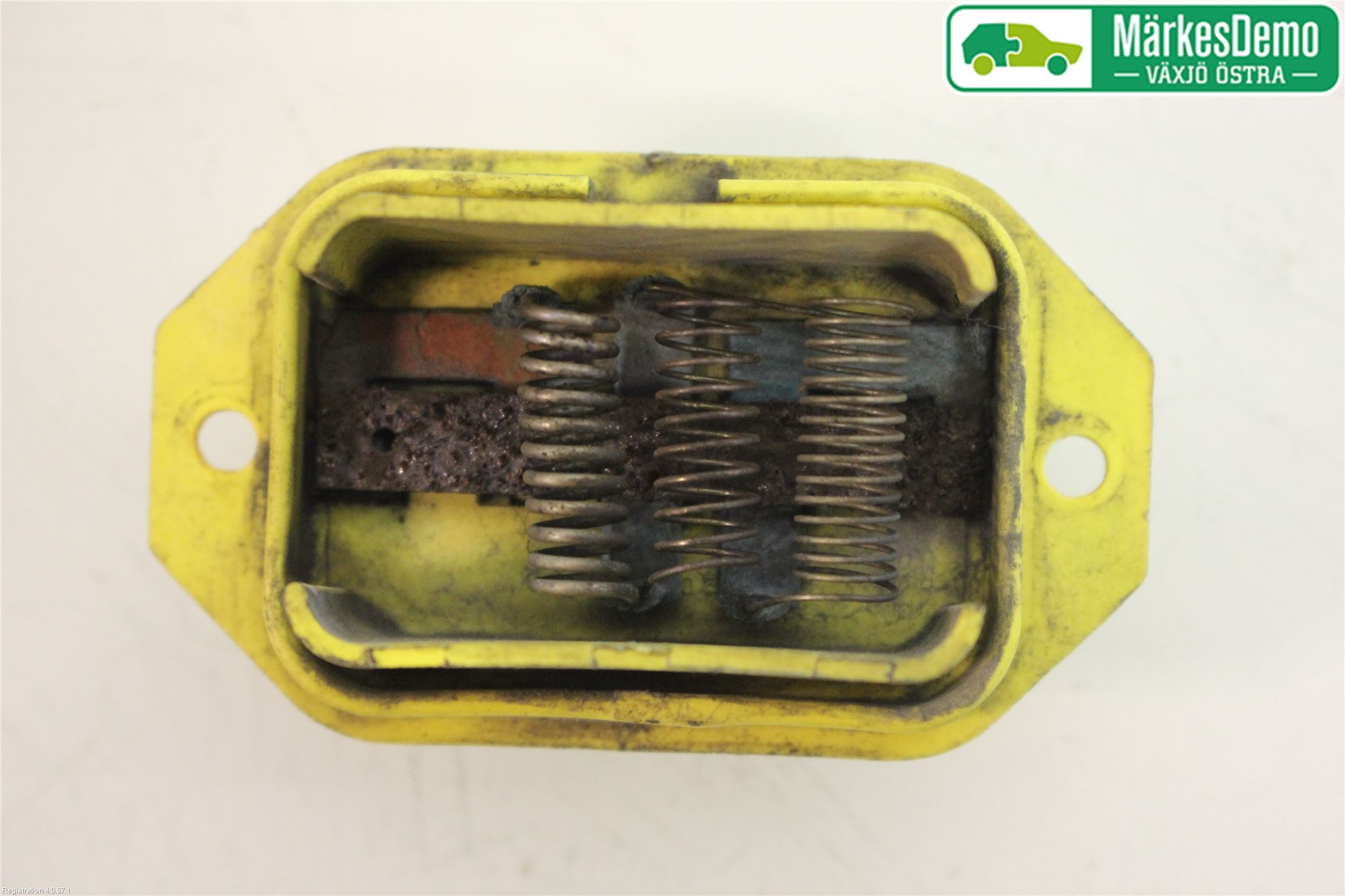 Widerstand Heizungsgeblaese AUDI 100 (44, 44Q, C3)