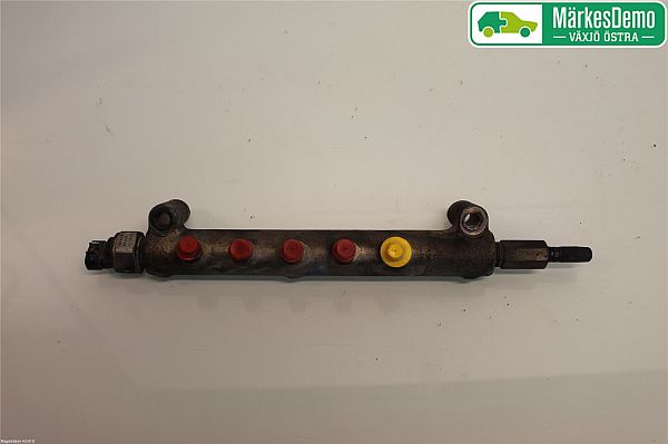 High-pressure rail / injection nozzle pipe TOYOTA HIACE IV Box (__H1_, __H2_)