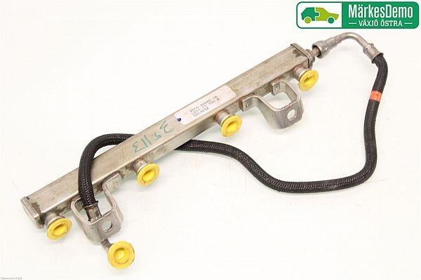 High-pressure rail / injection nozzle pipe VOLVO V50 (545)