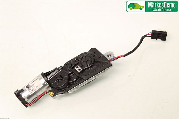 Tailgate lift motor