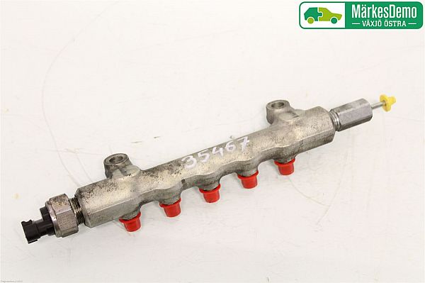 High-pressure rail / injection nozzle pipe TOYOTA COROLLA Verso (ZER_, ZZE12_, R1_)