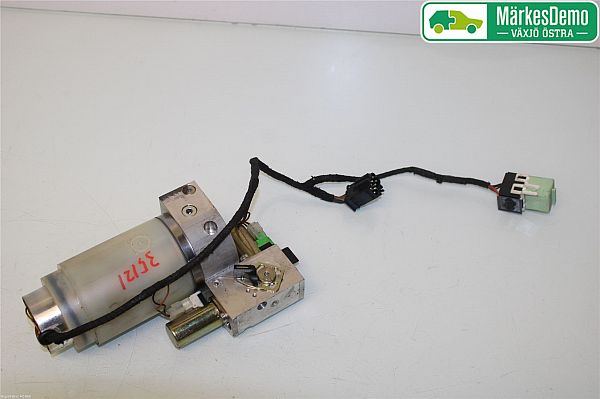 Convertible roof hydraulic pump