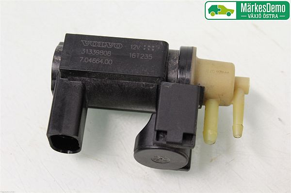 Vacuum pump VOLVO V60 I (155, 157)