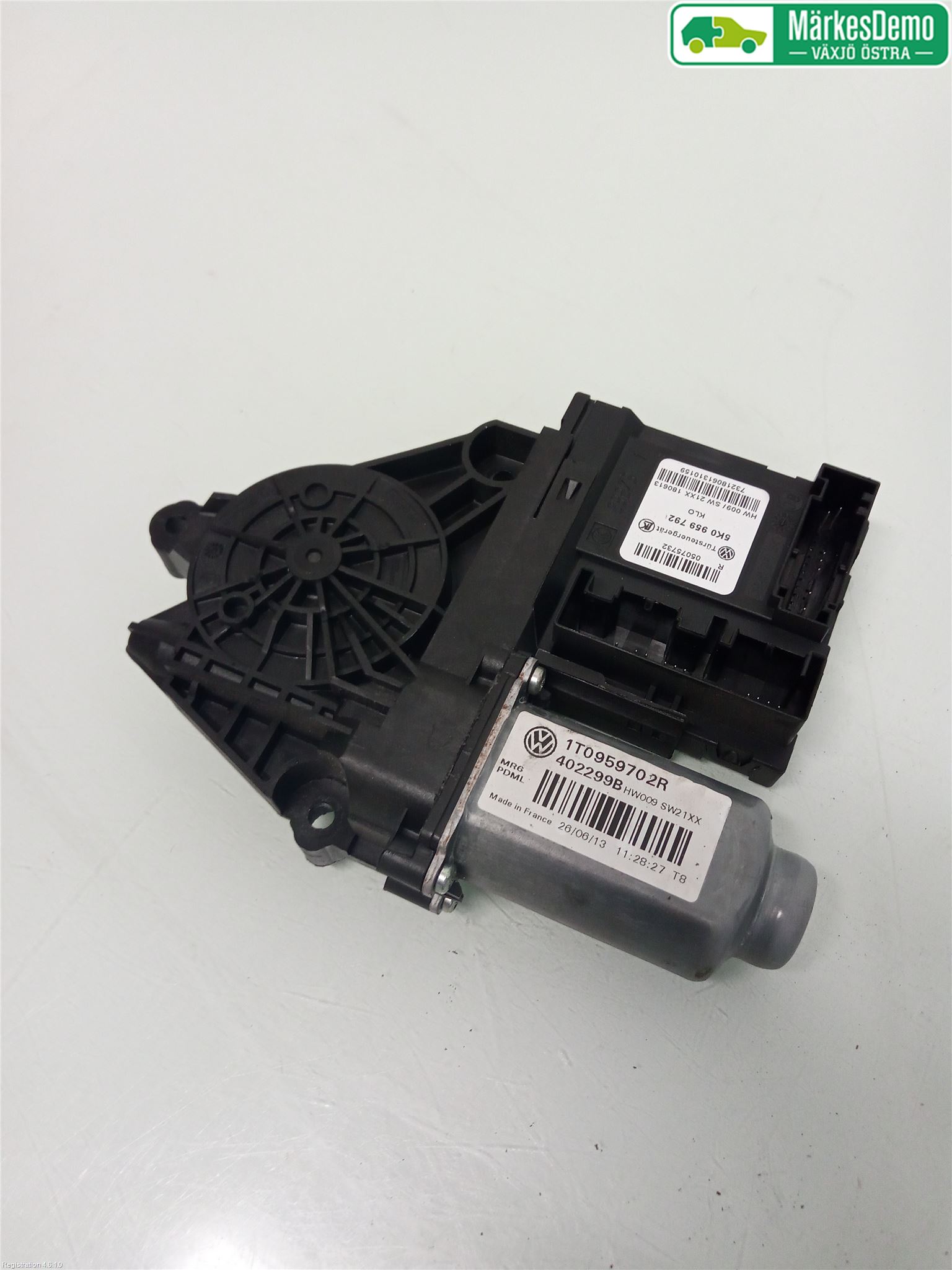 09iページ 1T0959702S-Z0F : Screen engine - Autoparts24
