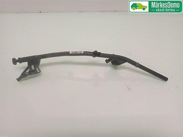 Oil level dipstick
