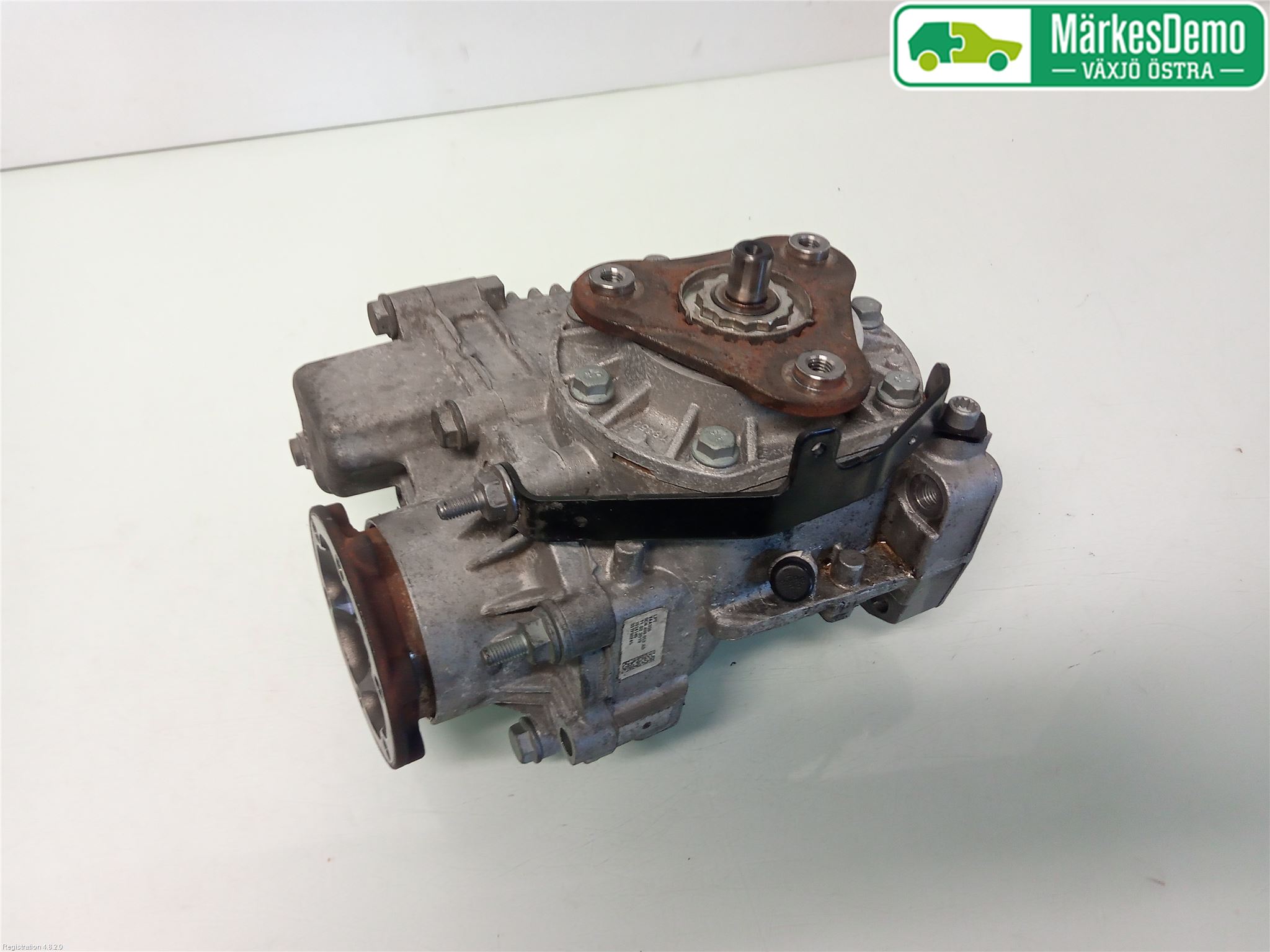 0CN-409-053-AD : Transfer - gear-box and Front axle assembly