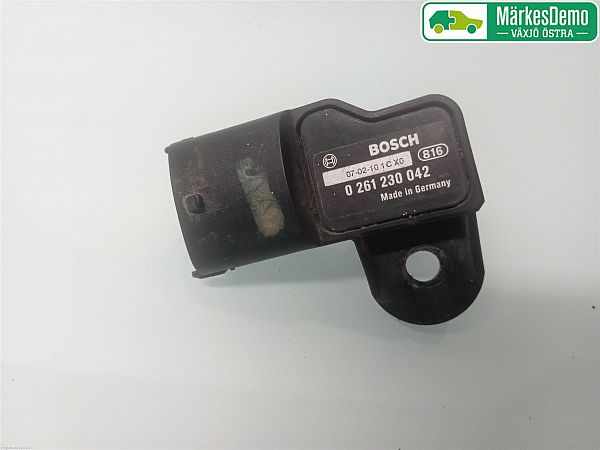 common rail (Injectie) / Verstuiver Brug SAAB 9-3 (YS3F, E79, D79, D75)