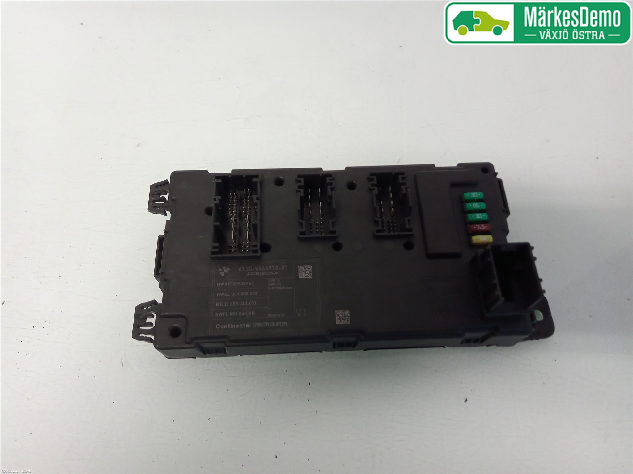 6135-9866978: Fuse box, Comfort Control Module, Controller