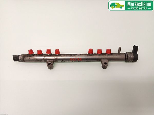 Rail bro / indsprøjtningsdyserør VOLVO V60 I (155, 157)