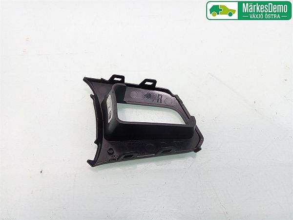 Steering wheel trim