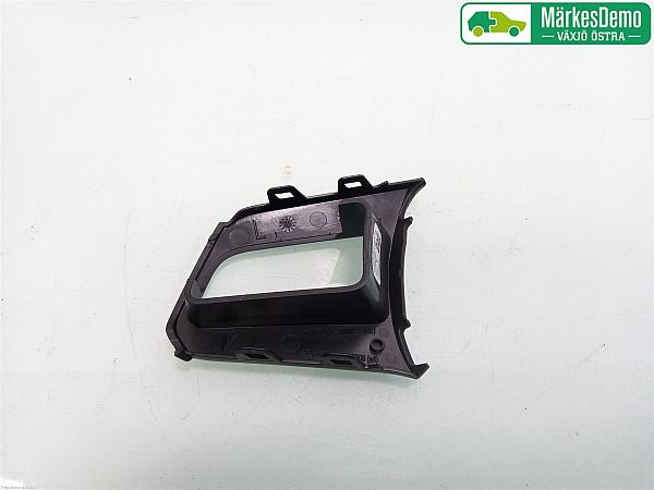 Steering wheel trim