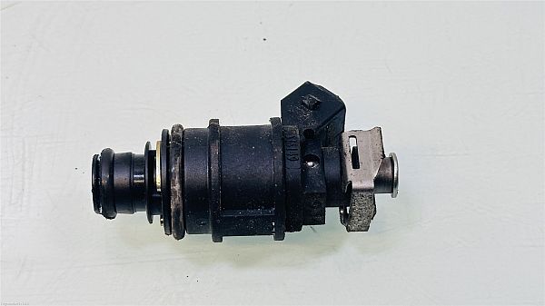 Fuel injector