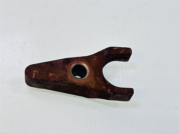 Fuel injector clamp holder