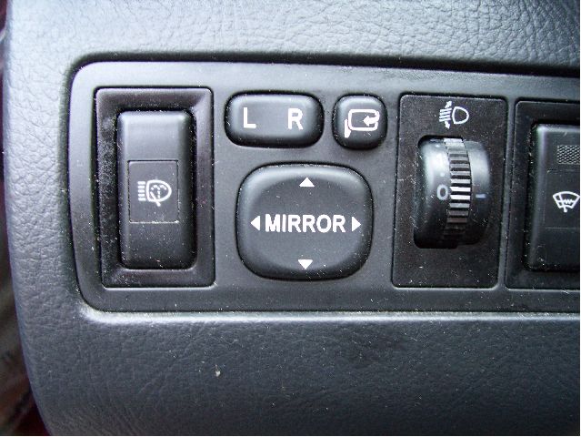 Wing mirror - switch TOYOTA AVENSIS (_T25_)