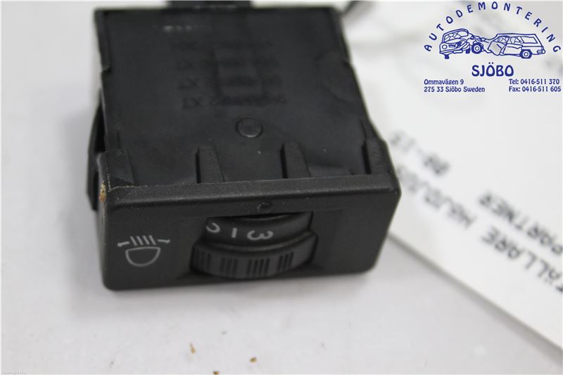Headlight level height control switch