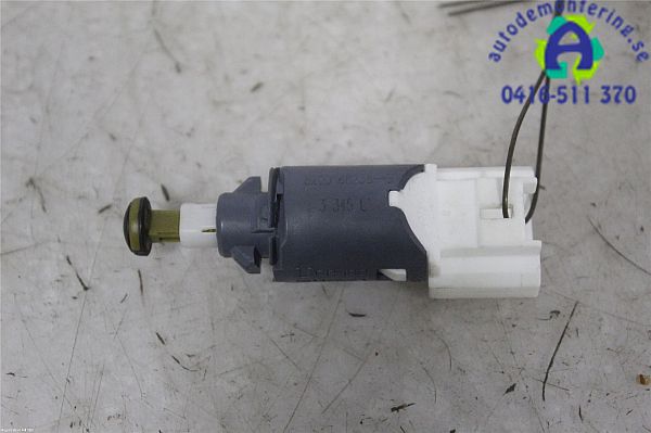 contact feu stop RENAULT MASTER III Platform/Chassis (EV, HV, UV)