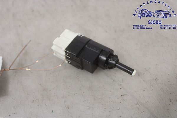 contact feu stop RENAULT CLIO IV (BH_)