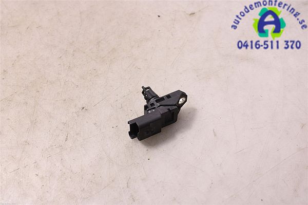 Pressure regulator VOLVO V40 Hatchback (525, 526)