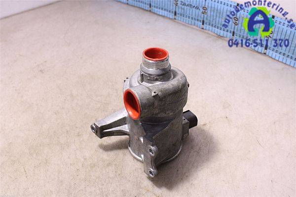 Water pump VOLVO V40 Hatchback (525, 526)