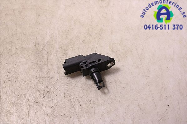 Pressure regulator VOLVO V40 Hatchback (525, 526)