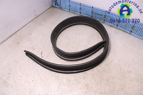 Engine compartment seal