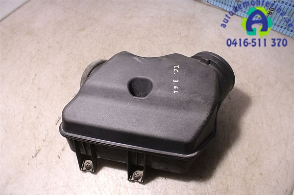 Intake resonator
