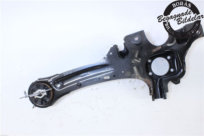 31476186 : Radnabe hinten und Tragarm hinten - Autoparts24