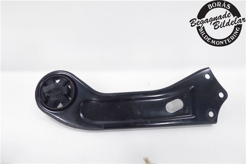 掛軸色々4点 55270-H3000 : Wishbone - rear - Autoparts24