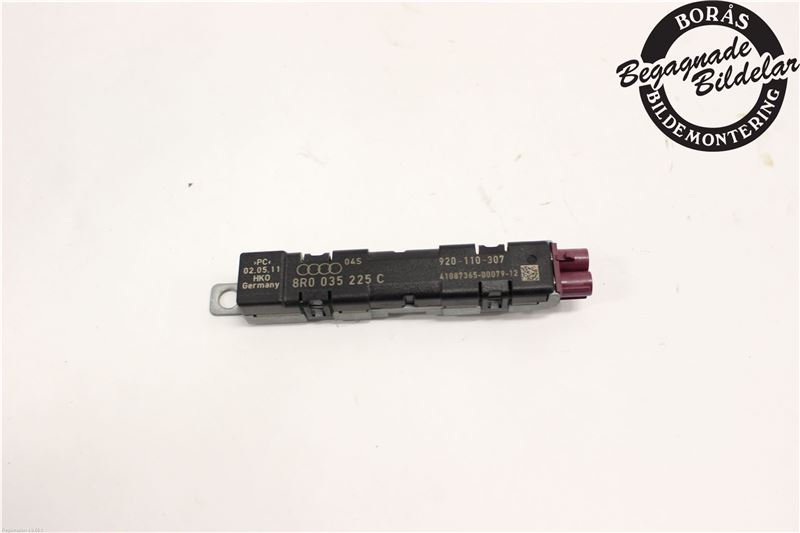 Wzmacniacz antenowy AUDI Q5 (8RB)