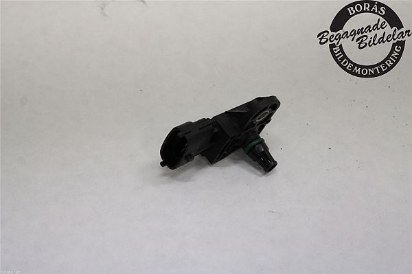 common rail (Injectie) / Verstuiver Brug NISSAN QASHQAI II SUV (J11, J11_)
