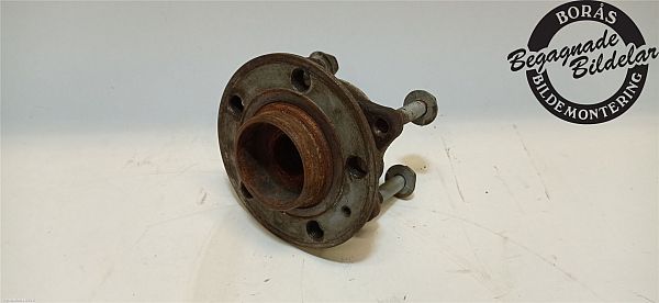 Front hub VOLVO V70 Mk II (285)