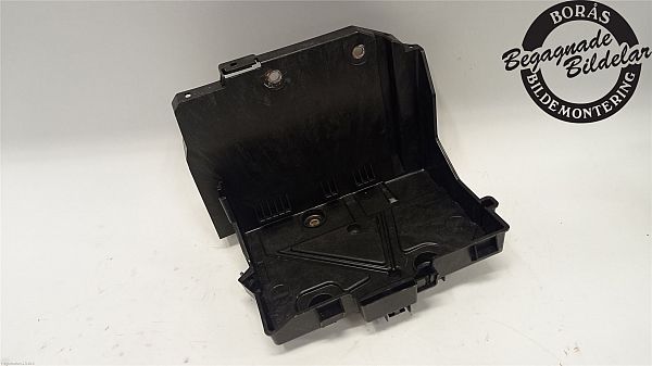 Battery casing NISSAN NV250 Box (X61)