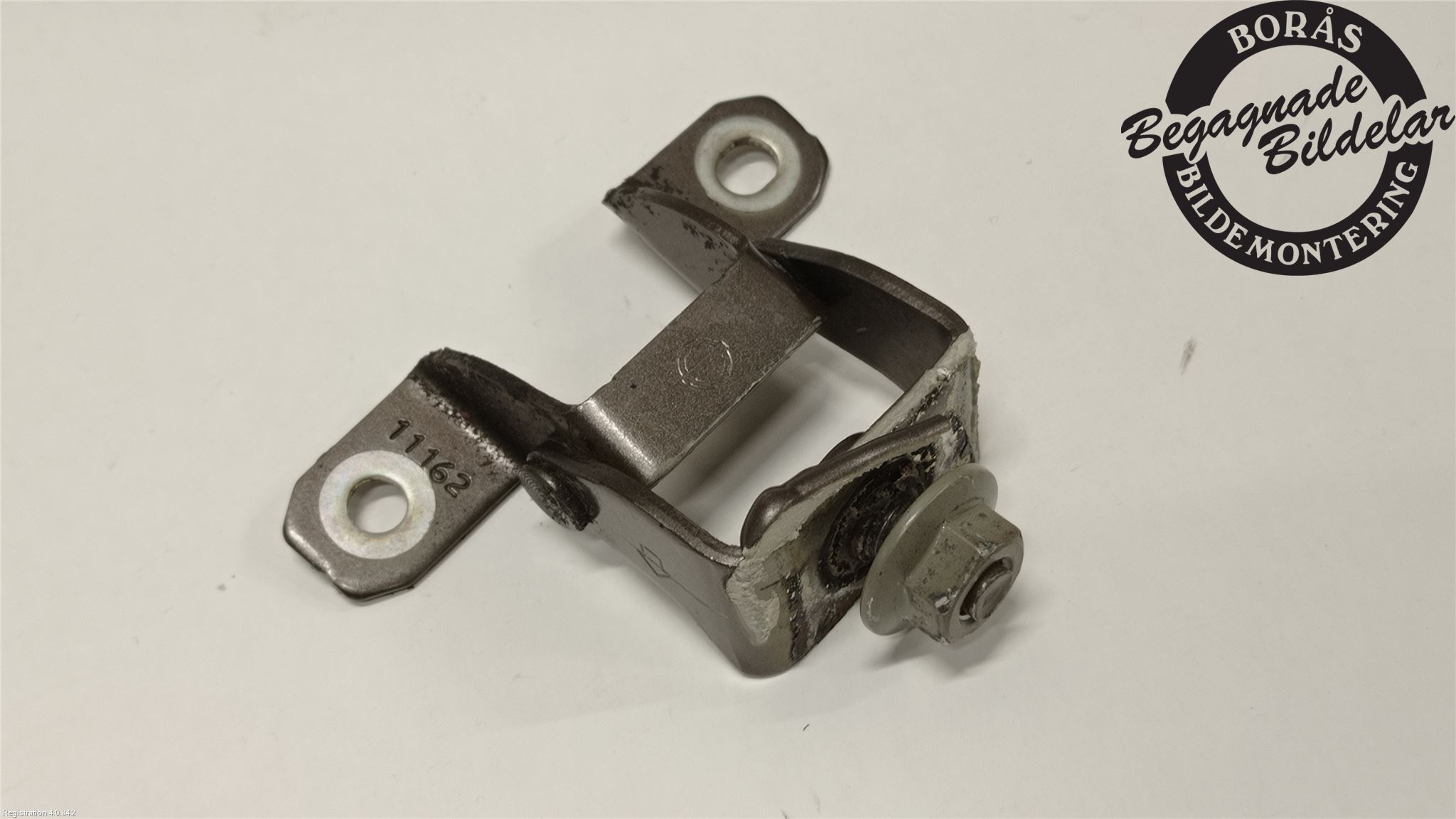 charnière de hayon NISSAN PULSAR Hatchback (C13)