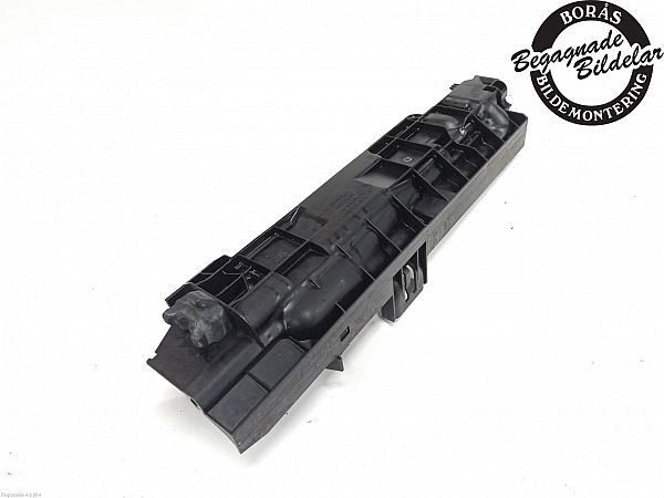 Radiator mount bracket