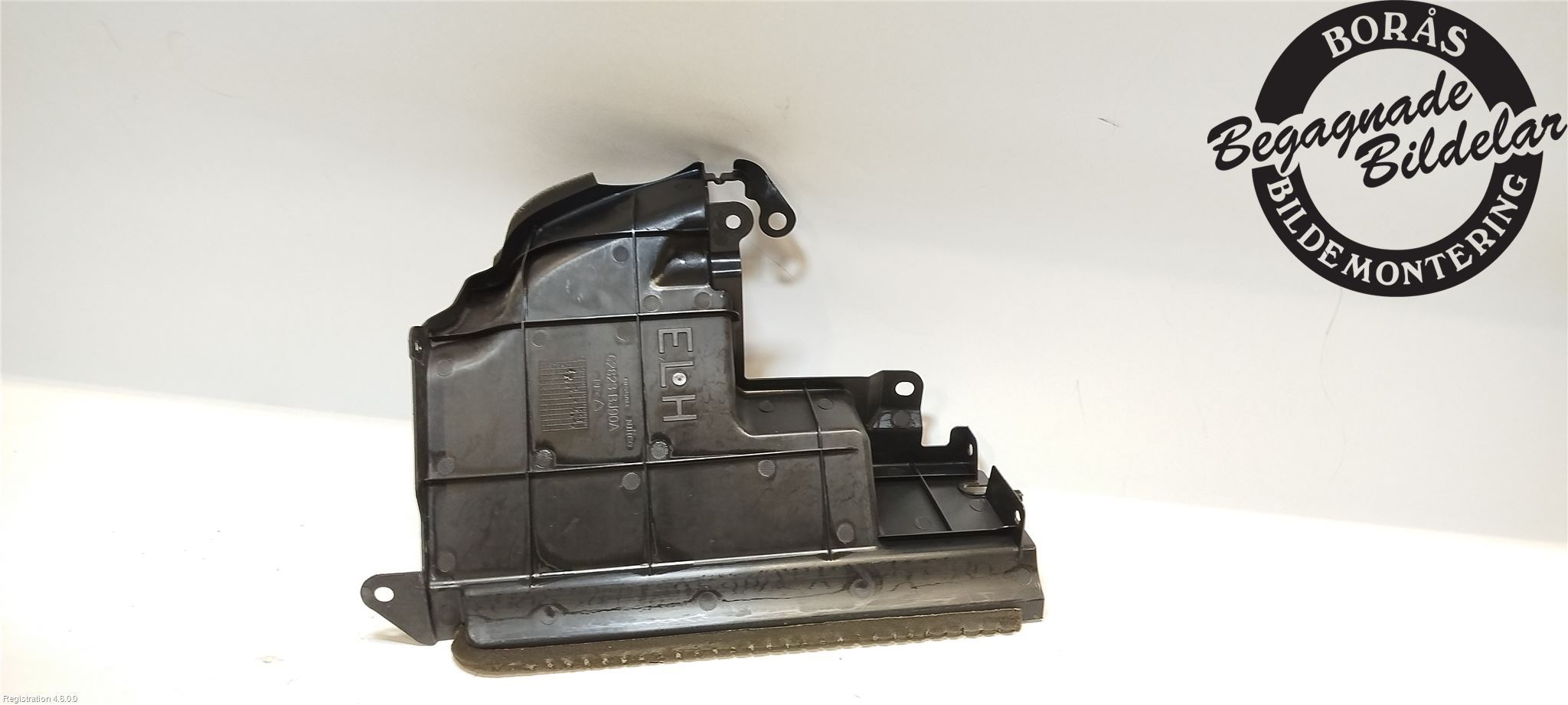 Nissan NV200 / EVALIA Bus Air intake - front 62823BJ90A