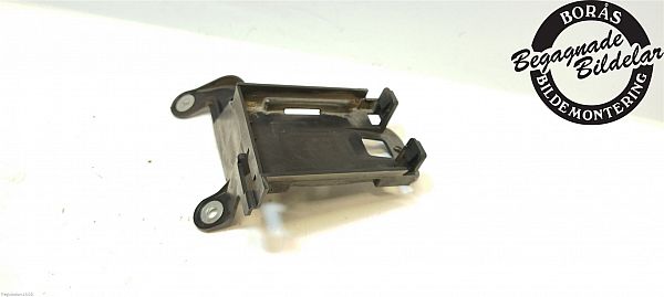 Blind spot radar bracket