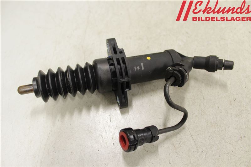 Clutch master cylinder